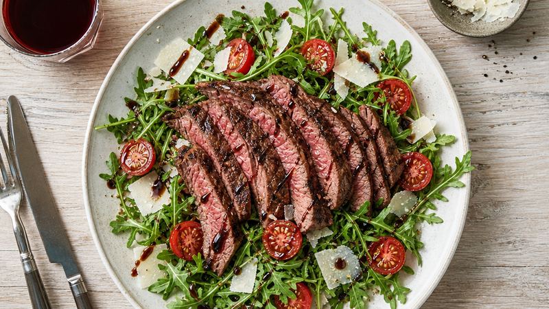 Steaksalade met rucola, parmezaan en balsamico