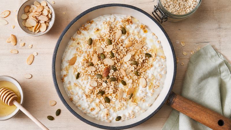 Warme kwark met granola uit de pan
